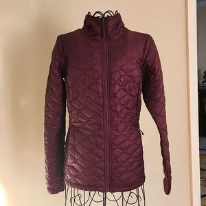 Women's The North Face purple slim fit light puffer jacket